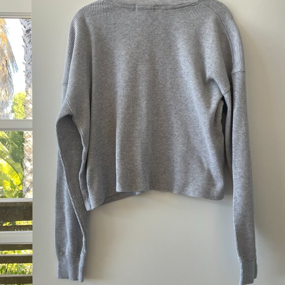 Mod Ref Gray Waffle Knit Long-Sleeve, Boxy‎ Cut  Cropped Top, Size M - Picture 2 of 6